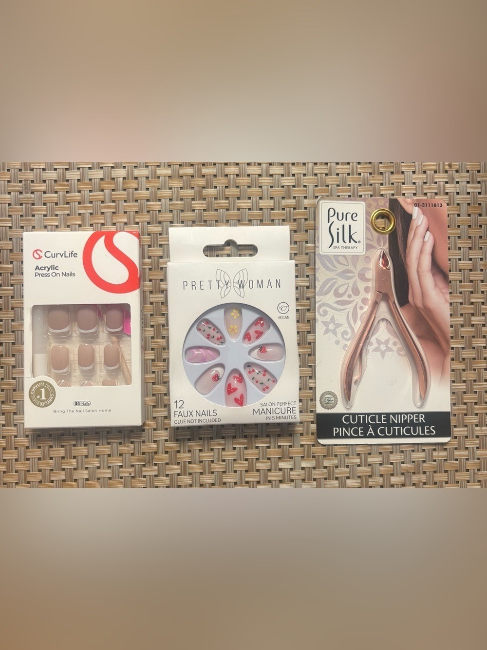 Pink & Red Faux Nails Set with Hearts - Salon-Perfect Accents
